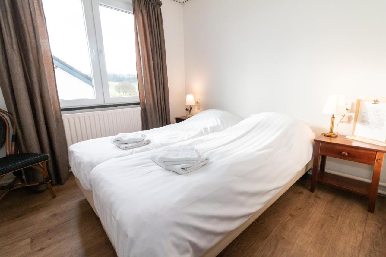 B&B Hotel Gasthoeve Het Valkennest Oud-Valkenburg Extérieur photo